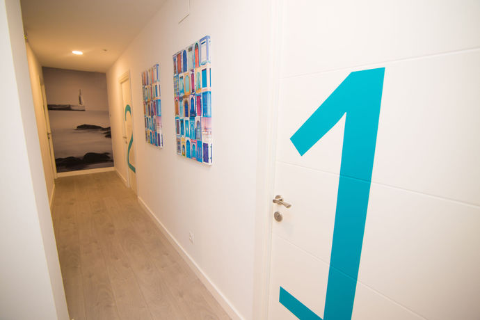 Imagen de los interiores del Hostal L&acute;Boutique Tarifa. Foto 15