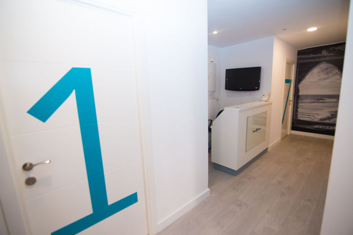 Imagen de los interiores del Hostal L&acute;Boutique Tarifa. Foto 16