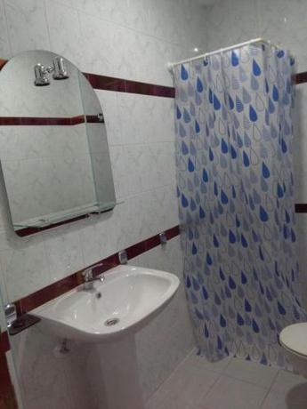 Imagen de la habitación del Hostal Laguna Mendoza. Foto 5