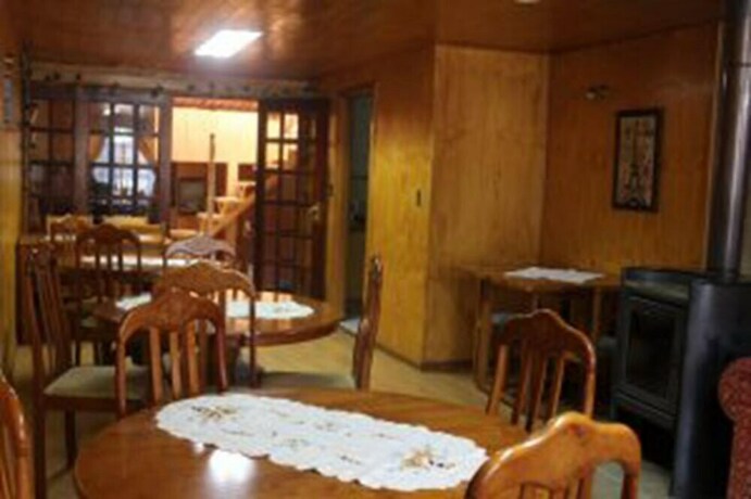 Imagen del bar/restaurante del Hostal Lagunitas. Foto 14