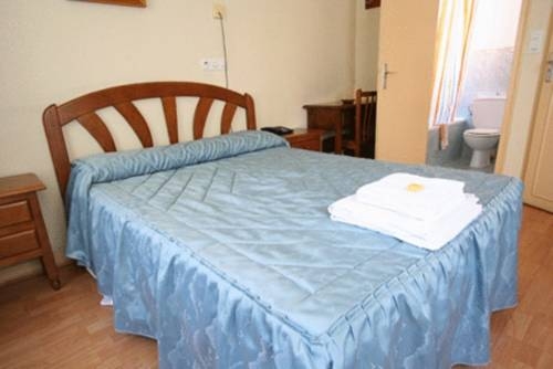 Imagen de la habitación del Hostal Lamalonga. Foto 5