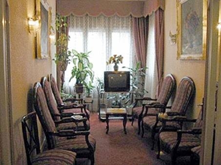 Imagen de la habitación del Hostal Lamalonga. Foto 7