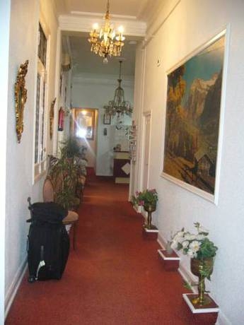 Imagen de los interiores del Hostal Lamalonga. Foto 16