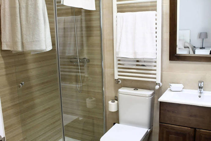 Imagen de la habitación del Hostal Landhaus, EL MOLAR. Foto 6