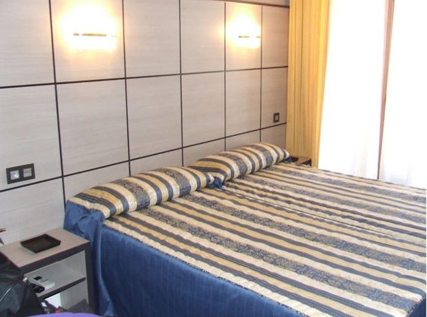 Imagen de la habitación del Hostal Larios. Foto 4