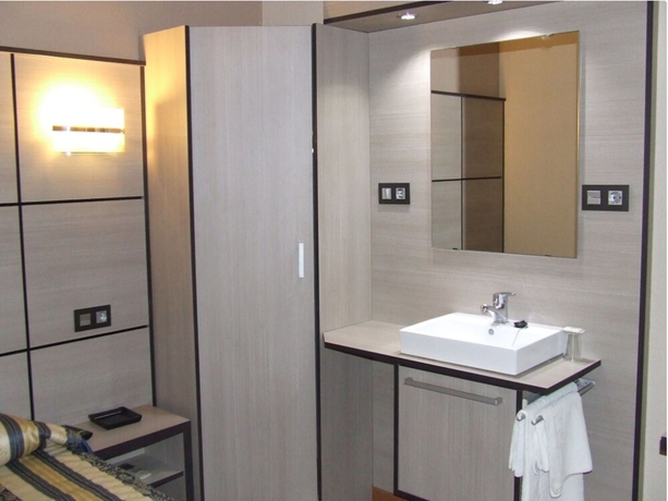 Imagen de la habitación del Hostal Larios. Foto 7