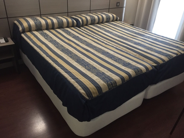 Imagen de la habitación del Hostal Larios. Foto 8