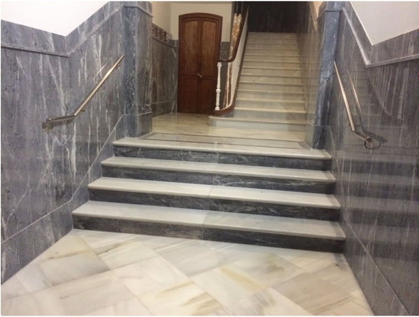 Imagen de los interiores del Hostal Larios. Foto 12