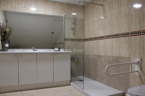 Imagen de la habitación del Hostal Las Encinas. Foto 6