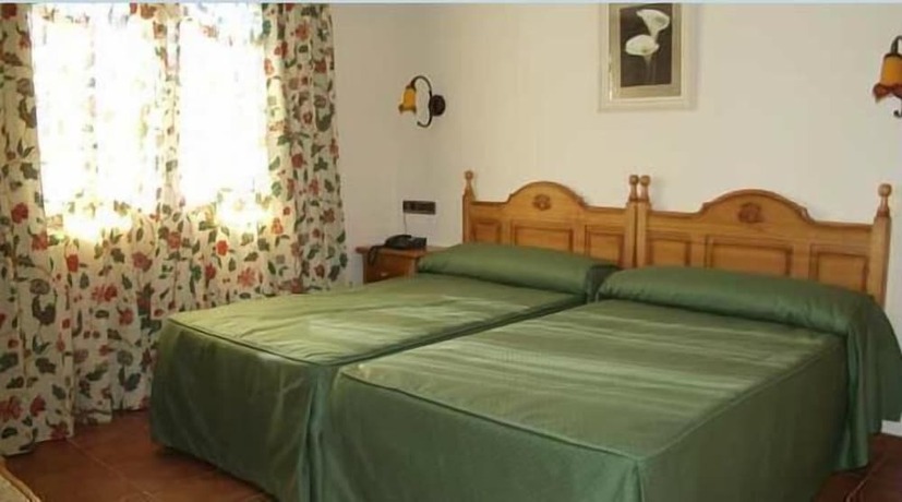 Imagen general del Hostal Las Grullas. Foto 7