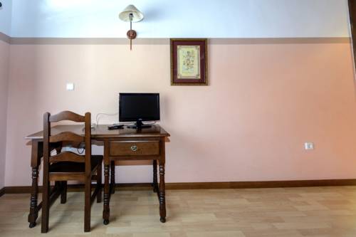 Imagen de la habitación del Hostal Las Nieves, Molinos del Duero. Foto 12