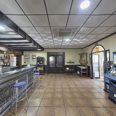 Imagen del bar/restaurante del Hostal Las Palomas, Lucena. Foto 5