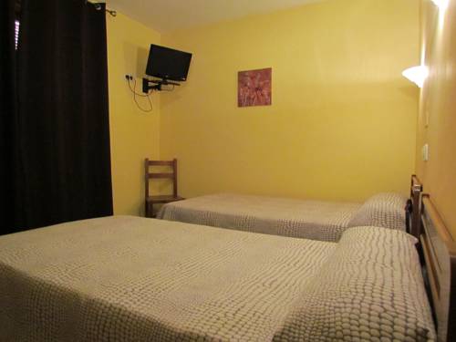 Imagen de la habitación del Hostal Las Rumbas. Foto 4
