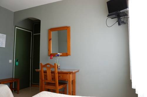 Imagen de la habitación del Hostal Las Torres, Sant Esteve Sesrovires. Foto 4