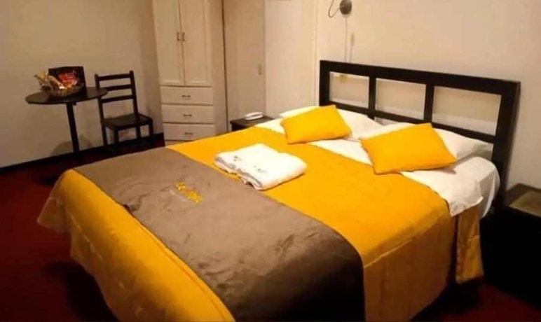 Imagen de la habitación del Hostal Le Prince. Foto 11
