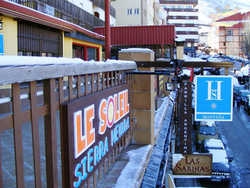 Imagen de los exteriores del Hostal Le Soleil, Sierra Nevada. Foto 5