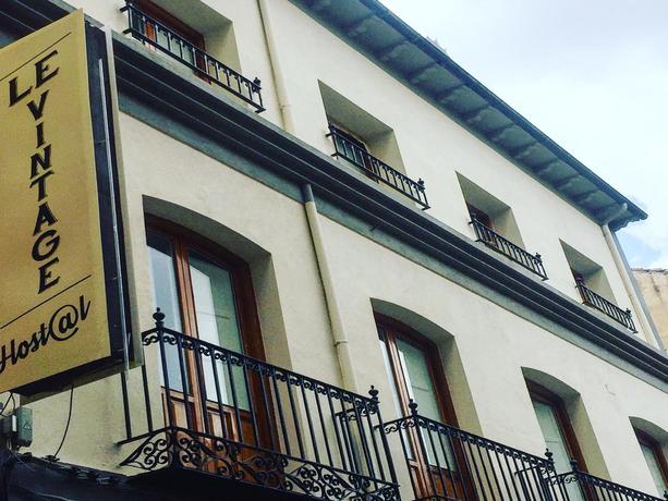 Imagen de los exteriores del Hostal Le Vintage. Foto 15