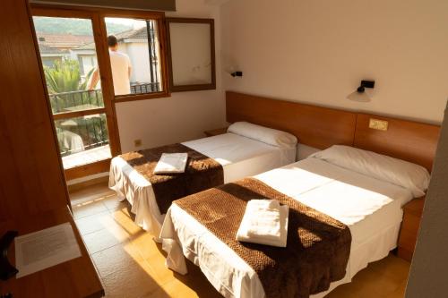 Imagen de la habitación del Hostal Legaz. Foto 3