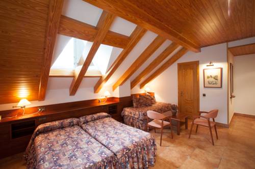 Imagen de la habitación del Hostal Les Fonts. Foto 10