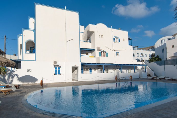 Imagen de la piscina del Hostal Letta Studios. Foto 5