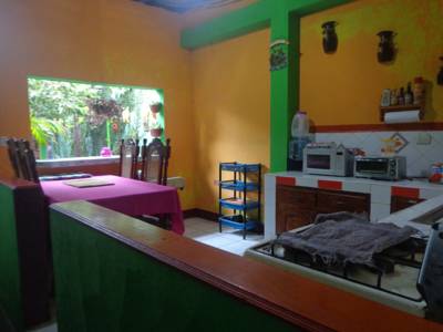 Imagen del bar/restaurante del Hostal Leyendas - Hostel. Foto 2