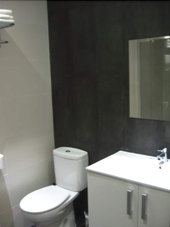 Imagen de la habitación del Hostal Libertad, Gijón. Foto 14