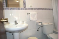 Imagen de la habitación del Hostal Liébana. Foto 3