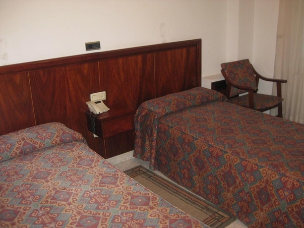 Imagen de la habitación del Hostal Linar. Foto 14