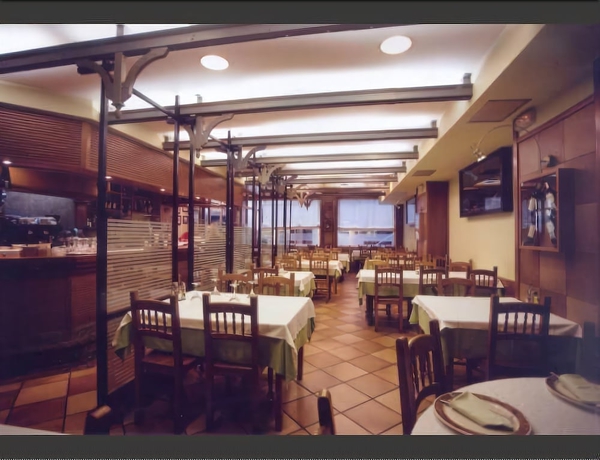 Imagen del bar/restaurante del Hostal Linar. Foto 3