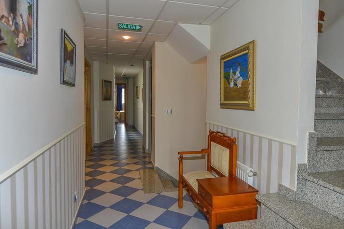 Imagen de los interiores del Hostal Linares, Ribadeo. Foto 15