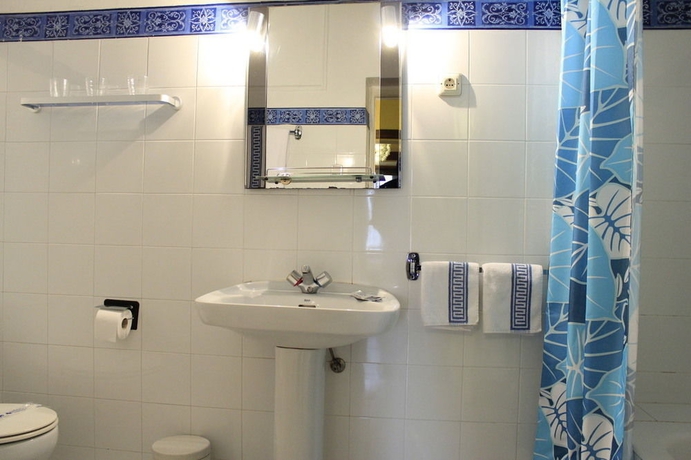 Imagen de la habitación del Hostal Lisboa, Barrio de las Letras. Foto 6