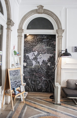 Imagen del bar/restaurante del Hostal Lisb'on Hostel. Foto 3