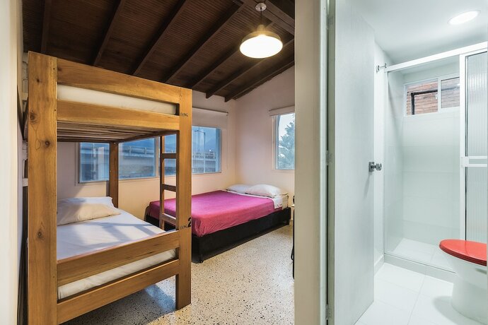 Imagen general del Hostal Living - Hostel. Foto 4