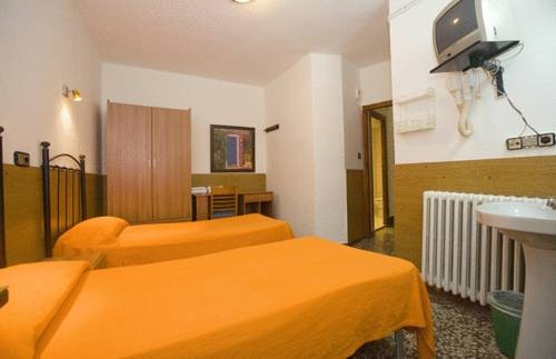 Imagen de la habitación del Hostal Lizana 2, Huesca Provincia. Foto 6