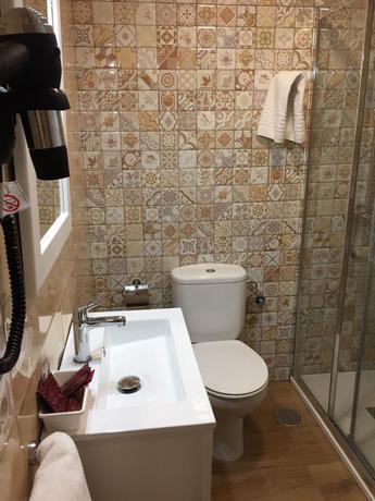 Imagen de la habitación del Hostal Lojo. Foto 8