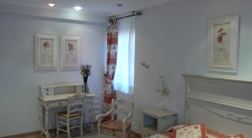 Imagen general del Hostal Lola, Isaba. Foto 13