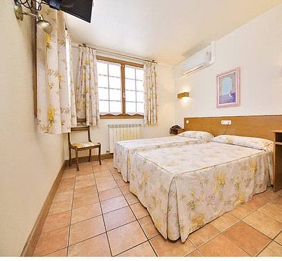 Imagen de la habitación del Hostal Lorentxo. Foto 6