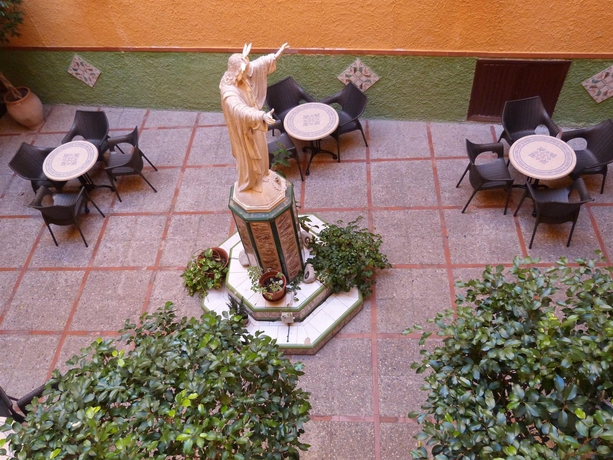 Imagen general del Hostal Loreto, Denia. Foto 3