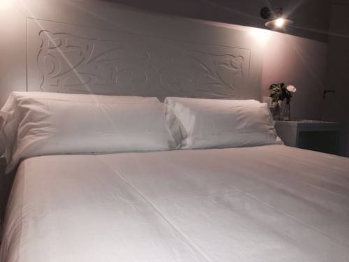 Imagen de la habitación del Hostal Los Castañuelos. Foto 7