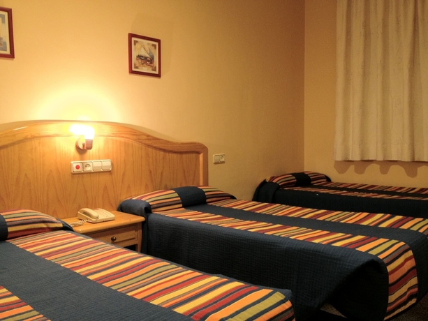 Imagen de la habitación del Hostal Los Corchos. Foto 8