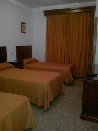 Imagen de la habitación del Hostal Los Dos Naranjos. Foto 9