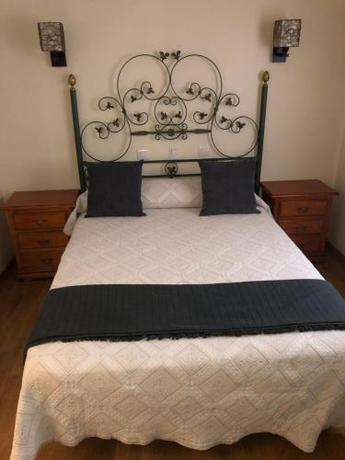 Imagen de la habitación del Hostal Los Escudos. Foto 2