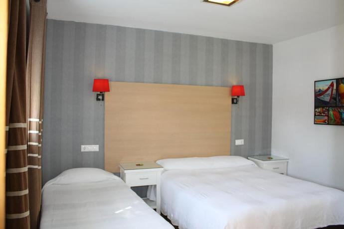 Imagen de la habitación del Hostal Los Geranios. Foto 4