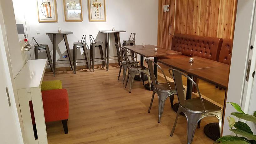 Imagen del bar/restaurante del Hostal Los Geranios. Foto 3