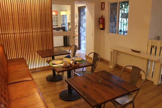 Imagen del bar/restaurante del Hostal Los Geranios, Torremolinos. Foto 2