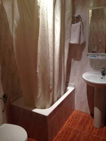 Imagen de la habitación del Hostal Los Hermanos. Foto 4