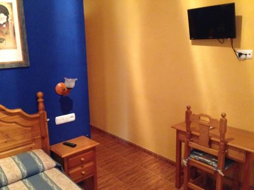 Imagen de la habitación del Hostal Los Hermanos. Foto 6