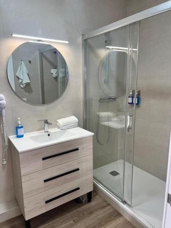 Imagen de la habitación del Hostal Los Mellizos, Conil de la Frontera. Foto 4