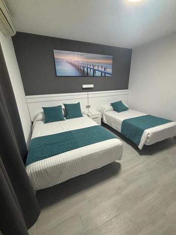 Imagen de la habitación del Hostal Los Mellizos, Conil de la Frontera. Foto 17