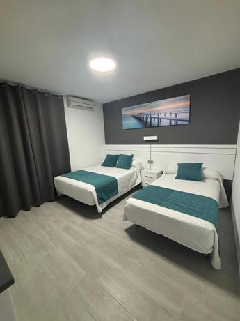 Imagen de la habitación del Hostal Los Mellizos, Conil de la Frontera. Foto 18